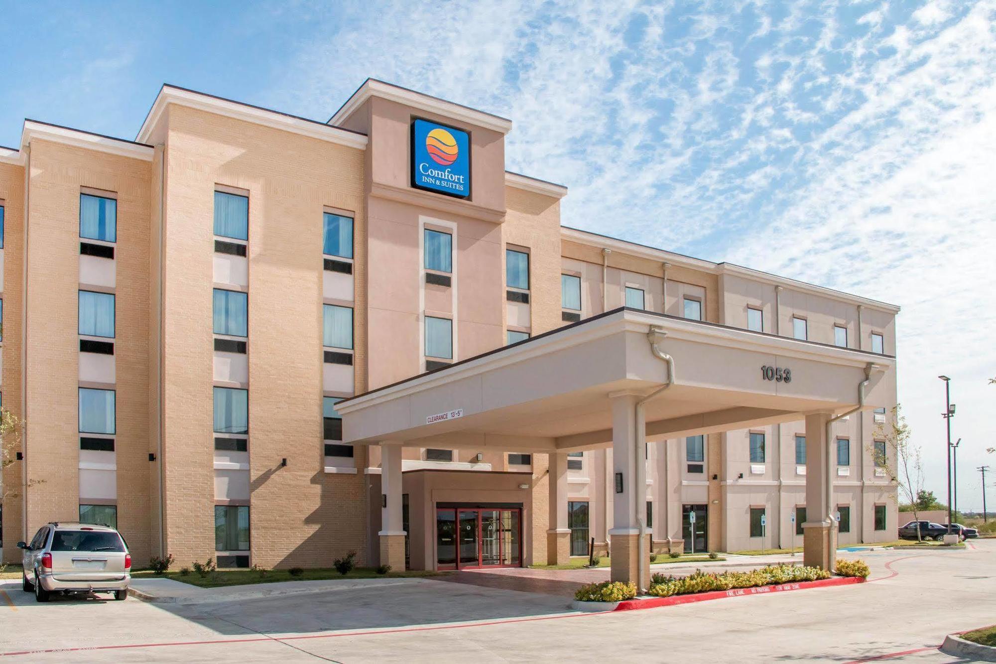 Comfort Inn & Suites San Marcos Exterior photo