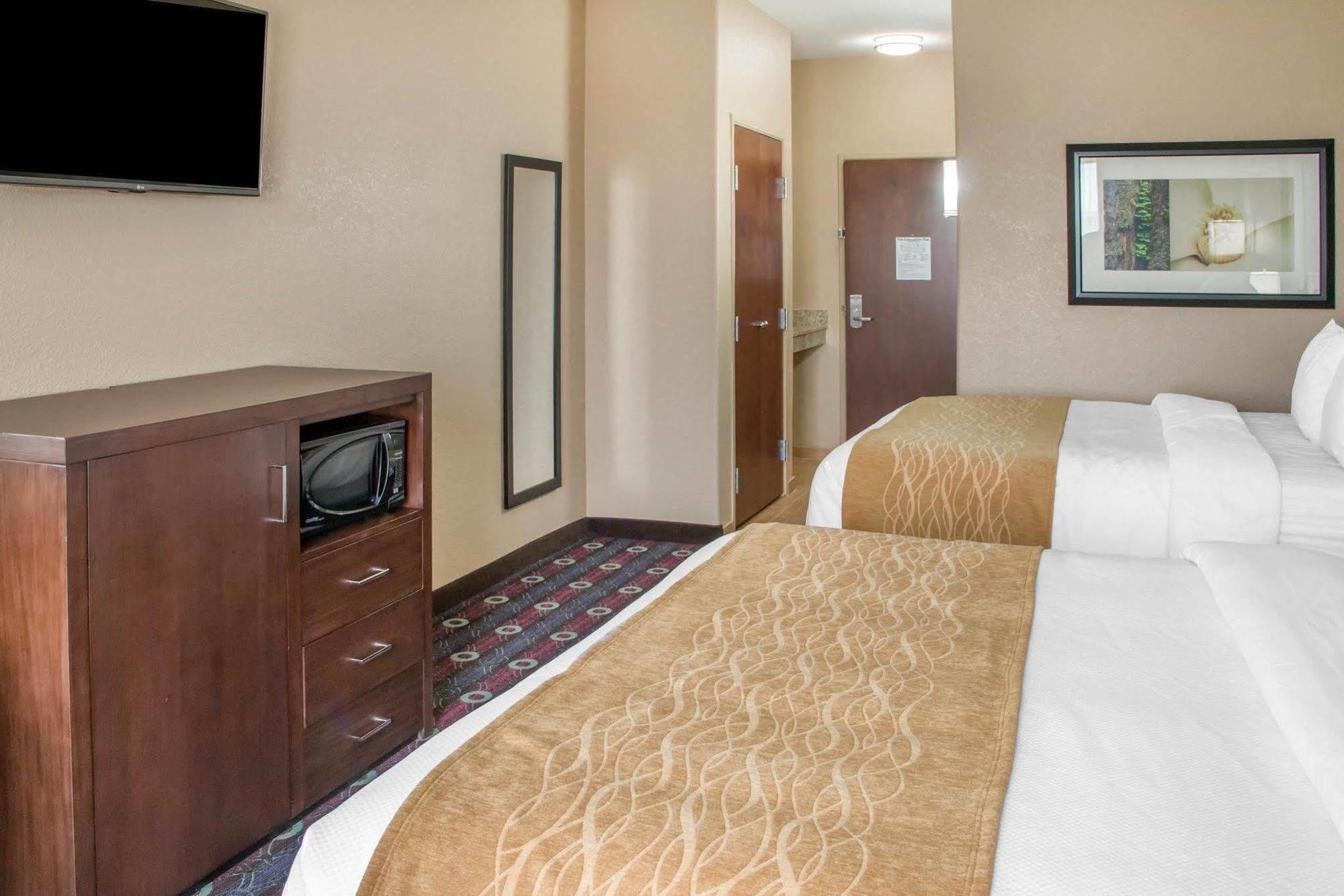 Comfort Inn & Suites San Marcos Exterior photo